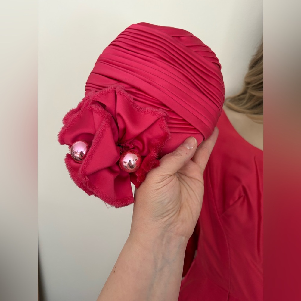 Vintage 50s Coral Pink Satin Suzy Perrette Style Bombshell Dress & Designer Hat - Picture 13 of 14
